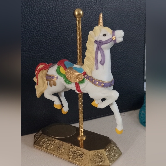 Elegant Unicorn Westminster Carousel Collection - Picture 1 of 5